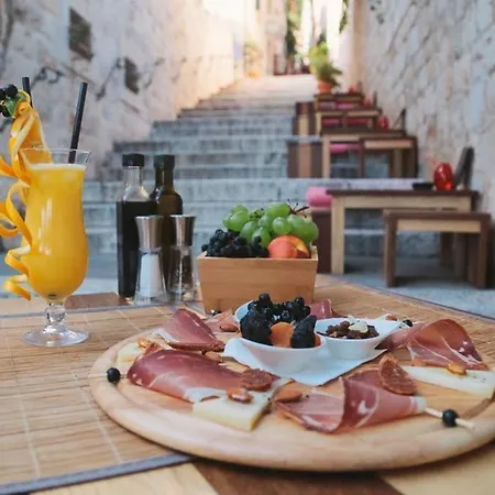 Boutique Old Town House Karkovich Vikendica Hvar Town