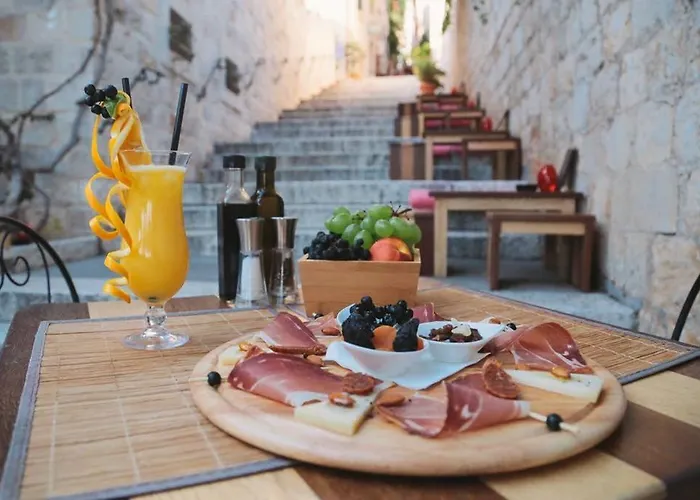 Boutique Old Town House Karkovich Vikendica Hvar Town