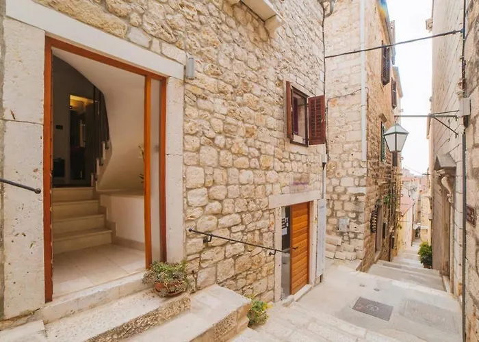 Boutique Old Town House Karkovich Holiday home *